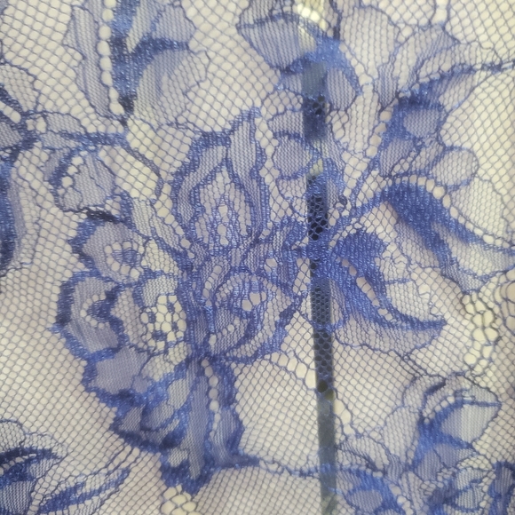 Blue & black lacy crop top cardigan with black lining in front and sleeves! - Picture 5 of 7